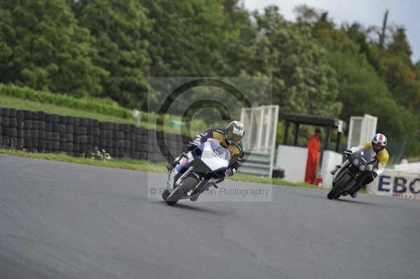 Mallory park Leicestershire;Mallory park photographs;Motorcycle action photographs;event digital images;eventdigitalimages;mallory park;no limits trackday;peter wileman photography;trackday;trackday digital images;trackday photos