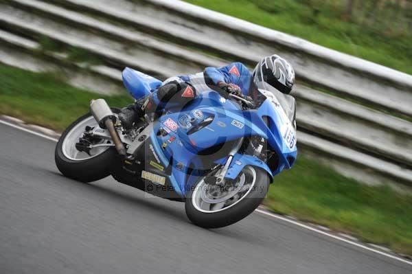 Mallory park Leicestershire;Mallory park photographs;Motorcycle action photographs;event digital images;eventdigitalimages;mallory park;no limits trackday;peter wileman photography;trackday;trackday digital images;trackday photos