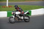 Mallory-park-Leicestershire;Mallory-park-photographs;Motorcycle-action-photographs;event-digital-images;eventdigitalimages;mallory-park;no-limits-trackday;peter-wileman-photography;trackday;trackday-digital-images;trackday-photos