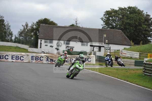 Mallory park Leicestershire;Mallory park photographs;Motorcycle action photographs;event digital images;eventdigitalimages;mallory park;no limits trackday;peter wileman photography;trackday;trackday digital images;trackday photos