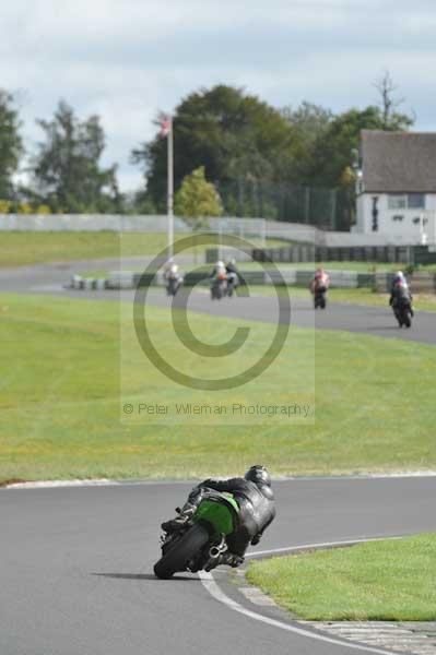 Mallory park Leicestershire;Mallory park photographs;Motorcycle action photographs;event digital images;eventdigitalimages;mallory park;no limits trackday;peter wileman photography;trackday;trackday digital images;trackday photos