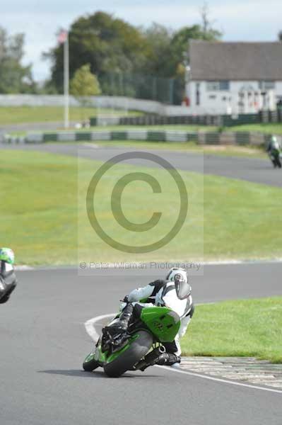 Mallory park Leicestershire;Mallory park photographs;Motorcycle action photographs;event digital images;eventdigitalimages;mallory park;no limits trackday;peter wileman photography;trackday;trackday digital images;trackday photos