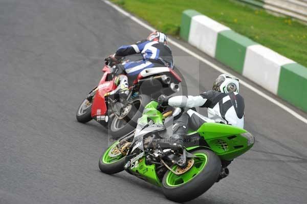 Mallory park Leicestershire;Mallory park photographs;Motorcycle action photographs;event digital images;eventdigitalimages;mallory park;no limits trackday;peter wileman photography;trackday;trackday digital images;trackday photos