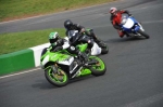 Mallory-park-Leicestershire;Mallory-park-photographs;Motorcycle-action-photographs;event-digital-images;eventdigitalimages;mallory-park;no-limits-trackday;peter-wileman-photography;trackday;trackday-digital-images;trackday-photos