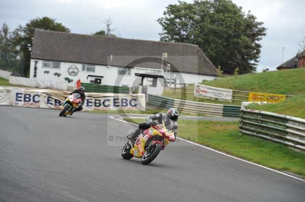 Mallory park Leicestershire;Mallory park photographs;Motorcycle action photographs;event digital images;eventdigitalimages;mallory park;no limits trackday;peter wileman photography;trackday;trackday digital images;trackday photos