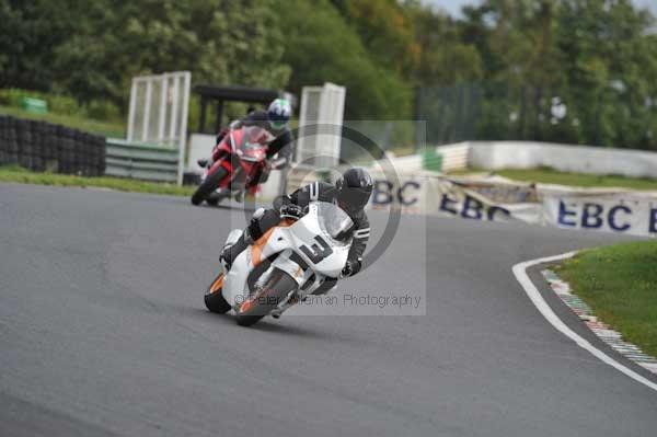 Mallory park Leicestershire;Mallory park photographs;Motorcycle action photographs;event digital images;eventdigitalimages;mallory park;no limits trackday;peter wileman photography;trackday;trackday digital images;trackday photos