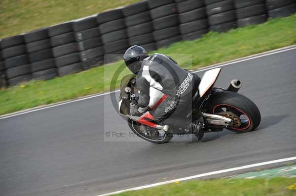Mallory park Leicestershire;Mallory park photographs;Motorcycle action photographs;event digital images;eventdigitalimages;mallory park;no limits trackday;peter wileman photography;trackday;trackday digital images;trackday photos