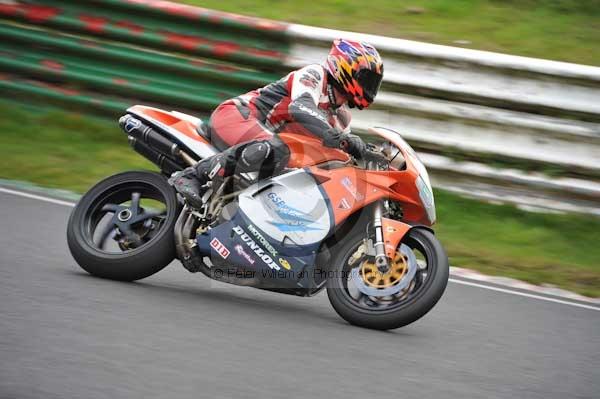 Mallory park Leicestershire;Mallory park photographs;Motorcycle action photographs;event digital images;eventdigitalimages;mallory park;no limits trackday;peter wileman photography;trackday;trackday digital images;trackday photos