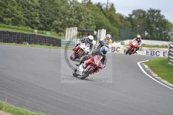 Mallory park Leicestershire;Mallory park photographs;Motorcycle action photographs;event digital images;eventdigitalimages;mallory park;no limits trackday;peter wileman photography;trackday;trackday digital images;trackday photos
