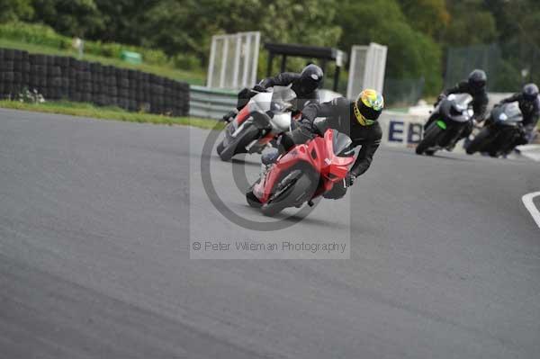 Mallory park Leicestershire;Mallory park photographs;Motorcycle action photographs;event digital images;eventdigitalimages;mallory park;no limits trackday;peter wileman photography;trackday;trackday digital images;trackday photos