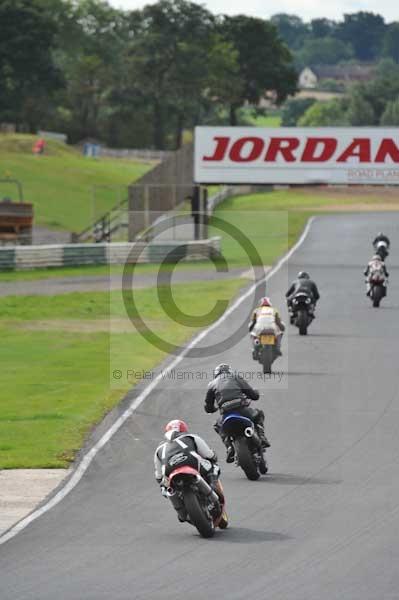 Mallory park Leicestershire;Mallory park photographs;Motorcycle action photographs;event digital images;eventdigitalimages;mallory park;no limits trackday;peter wileman photography;trackday;trackday digital images;trackday photos
