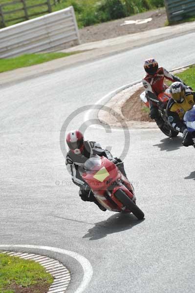 Mallory park Leicestershire;Mallory park photographs;Motorcycle action photographs;event digital images;eventdigitalimages;mallory park;no limits trackday;peter wileman photography;trackday;trackday digital images;trackday photos