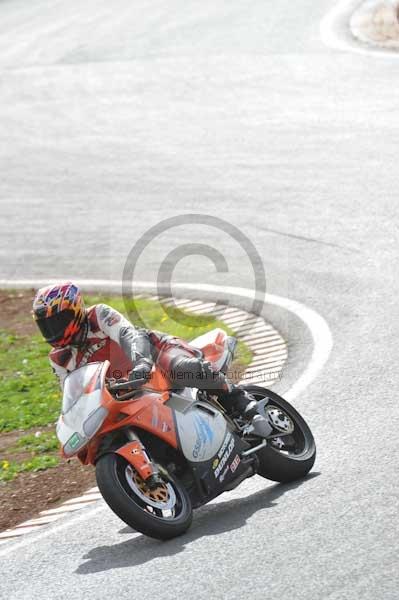 Mallory park Leicestershire;Mallory park photographs;Motorcycle action photographs;event digital images;eventdigitalimages;mallory park;no limits trackday;peter wileman photography;trackday;trackday digital images;trackday photos