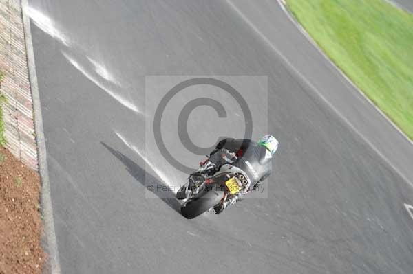 Mallory park Leicestershire;Mallory park photographs;Motorcycle action photographs;event digital images;eventdigitalimages;mallory park;no limits trackday;peter wileman photography;trackday;trackday digital images;trackday photos