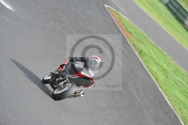 Mallory park Leicestershire;Mallory park photographs;Motorcycle action photographs;event digital images;eventdigitalimages;mallory park;no limits trackday;peter wileman photography;trackday;trackday digital images;trackday photos