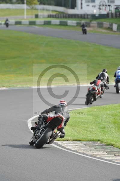 Mallory park Leicestershire;Mallory park photographs;Motorcycle action photographs;event digital images;eventdigitalimages;mallory park;no limits trackday;peter wileman photography;trackday;trackday digital images;trackday photos