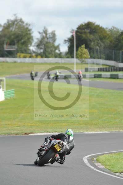Mallory park Leicestershire;Mallory park photographs;Motorcycle action photographs;event digital images;eventdigitalimages;mallory park;no limits trackday;peter wileman photography;trackday;trackday digital images;trackday photos