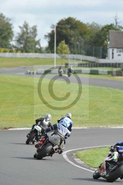 Mallory park Leicestershire;Mallory park photographs;Motorcycle action photographs;event digital images;eventdigitalimages;mallory park;no limits trackday;peter wileman photography;trackday;trackday digital images;trackday photos