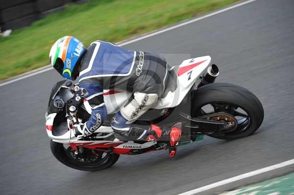 Mallory park Leicestershire;Mallory park photographs;Motorcycle action photographs;event digital images;eventdigitalimages;mallory park;no limits trackday;peter wileman photography;trackday;trackday digital images;trackday photos