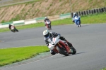 Mallory-park-Leicestershire;Mallory-park-photographs;Motorcycle-action-photographs;event-digital-images;eventdigitalimages;mallory-park;no-limits-trackday;peter-wileman-photography;trackday;trackday-digital-images;trackday-photos