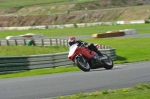 Mallory-park-Leicestershire;Mallory-park-photographs;Motorcycle-action-photographs;event-digital-images;eventdigitalimages;mallory-park;no-limits-trackday;peter-wileman-photography;trackday;trackday-digital-images;trackday-photos