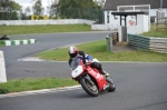 Mallory-park-Leicestershire;Mallory-park-photographs;Motorcycle-action-photographs;event-digital-images;eventdigitalimages;mallory-park;no-limits-trackday;peter-wileman-photography;trackday;trackday-digital-images;trackday-photos
