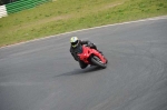 Mallory-park-Leicestershire;Mallory-park-photographs;Motorcycle-action-photographs;event-digital-images;eventdigitalimages;mallory-park;no-limits-trackday;peter-wileman-photography;trackday;trackday-digital-images;trackday-photos