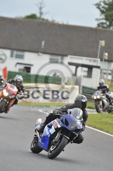 Mallory park Leicestershire;Mallory park photographs;Motorcycle action photographs;event digital images;eventdigitalimages;mallory park;no limits trackday;peter wileman photography;trackday;trackday digital images;trackday photos