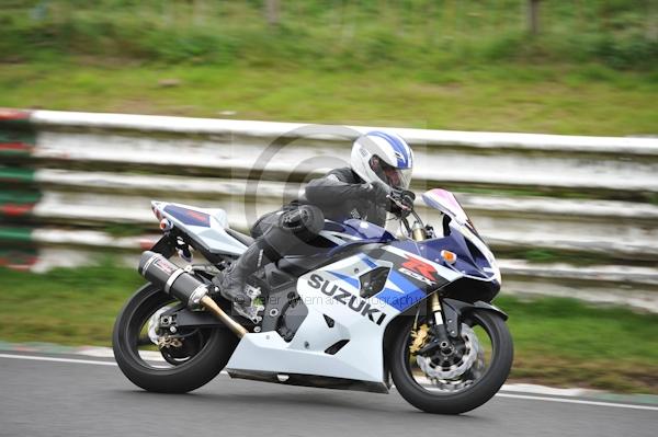 Mallory park Leicestershire;Mallory park photographs;Motorcycle action photographs;event digital images;eventdigitalimages;mallory park;no limits trackday;peter wileman photography;trackday;trackday digital images;trackday photos