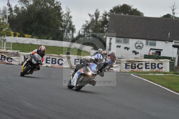 Mallory park Leicestershire;Mallory park photographs;Motorcycle action photographs;event digital images;eventdigitalimages;mallory park;no limits trackday;peter wileman photography;trackday;trackday digital images;trackday photos