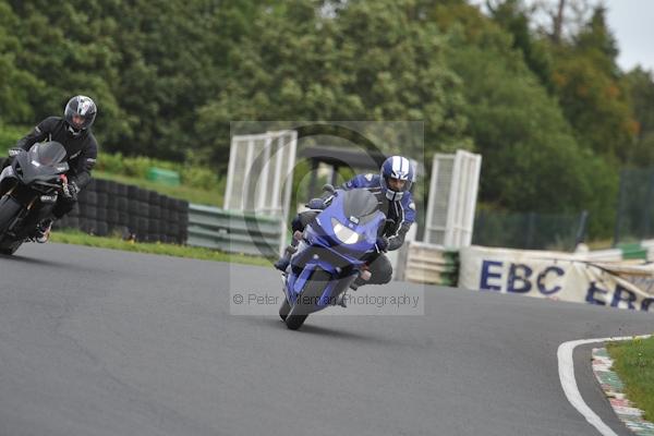 Mallory park Leicestershire;Mallory park photographs;Motorcycle action photographs;event digital images;eventdigitalimages;mallory park;no limits trackday;peter wileman photography;trackday;trackday digital images;trackday photos