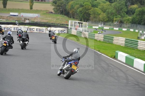 Mallory park Leicestershire;Mallory park photographs;Motorcycle action photographs;event digital images;eventdigitalimages;mallory park;no limits trackday;peter wileman photography;trackday;trackday digital images;trackday photos