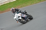 Mallory-park-Leicestershire;Mallory-park-photographs;Motorcycle-action-photographs;event-digital-images;eventdigitalimages;mallory-park;no-limits-trackday;peter-wileman-photography;trackday;trackday-digital-images;trackday-photos