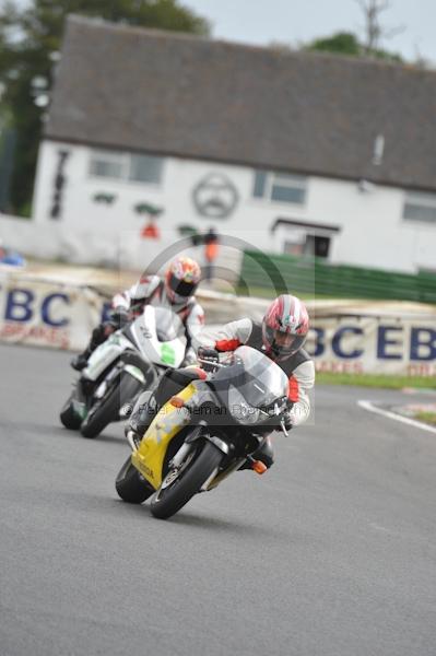 Mallory park Leicestershire;Mallory park photographs;Motorcycle action photographs;event digital images;eventdigitalimages;mallory park;no limits trackday;peter wileman photography;trackday;trackday digital images;trackday photos