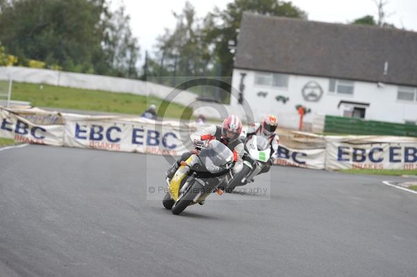 Mallory park Leicestershire;Mallory park photographs;Motorcycle action photographs;event digital images;eventdigitalimages;mallory park;no limits trackday;peter wileman photography;trackday;trackday digital images;trackday photos