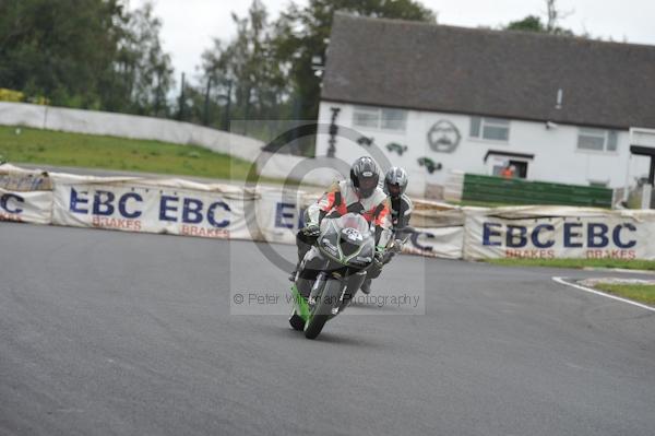 Mallory park Leicestershire;Mallory park photographs;Motorcycle action photographs;event digital images;eventdigitalimages;mallory park;no limits trackday;peter wileman photography;trackday;trackday digital images;trackday photos