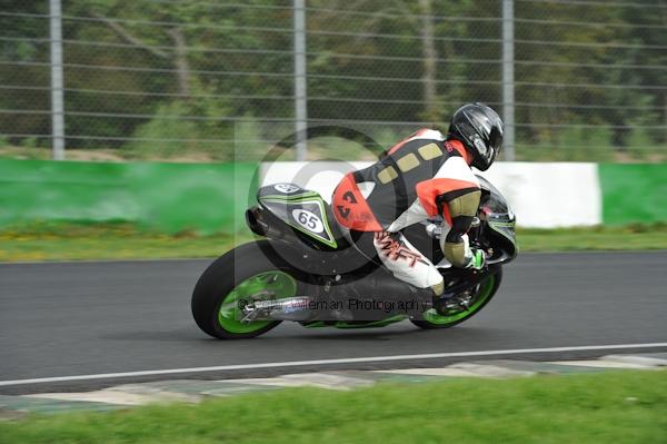 Mallory park Leicestershire;Mallory park photographs;Motorcycle action photographs;event digital images;eventdigitalimages;mallory park;no limits trackday;peter wileman photography;trackday;trackday digital images;trackday photos