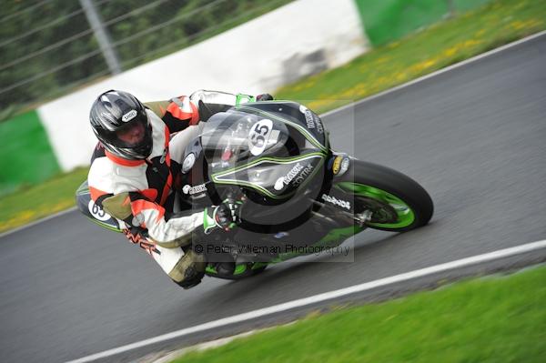 Mallory park Leicestershire;Mallory park photographs;Motorcycle action photographs;event digital images;eventdigitalimages;mallory park;no limits trackday;peter wileman photography;trackday;trackday digital images;trackday photos