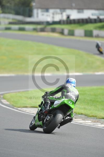 Mallory park Leicestershire;Mallory park photographs;Motorcycle action photographs;event digital images;eventdigitalimages;mallory park;no limits trackday;peter wileman photography;trackday;trackday digital images;trackday photos