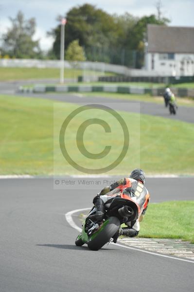 Mallory park Leicestershire;Mallory park photographs;Motorcycle action photographs;event digital images;eventdigitalimages;mallory park;no limits trackday;peter wileman photography;trackday;trackday digital images;trackday photos