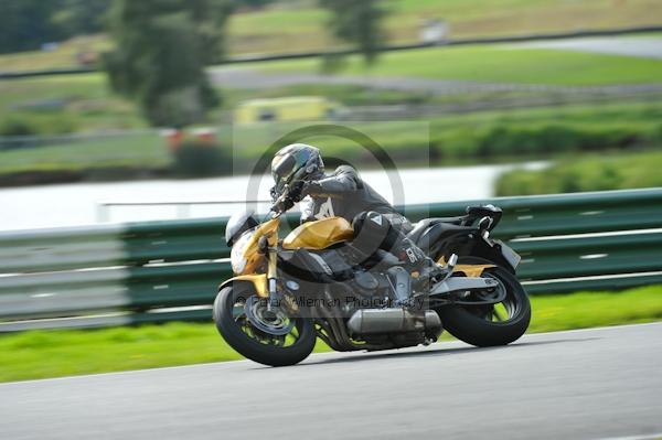 Mallory park Leicestershire;Mallory park photographs;Motorcycle action photographs;event digital images;eventdigitalimages;mallory park;no limits trackday;peter wileman photography;trackday;trackday digital images;trackday photos