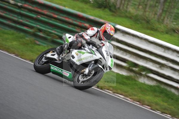 Mallory park Leicestershire;Mallory park photographs;Motorcycle action photographs;event digital images;eventdigitalimages;mallory park;no limits trackday;peter wileman photography;trackday;trackday digital images;trackday photos
