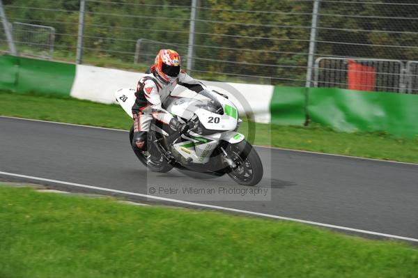 Mallory park Leicestershire;Mallory park photographs;Motorcycle action photographs;event digital images;eventdigitalimages;mallory park;no limits trackday;peter wileman photography;trackday;trackday digital images;trackday photos