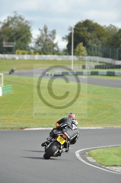Mallory park Leicestershire;Mallory park photographs;Motorcycle action photographs;event digital images;eventdigitalimages;mallory park;no limits trackday;peter wileman photography;trackday;trackday digital images;trackday photos