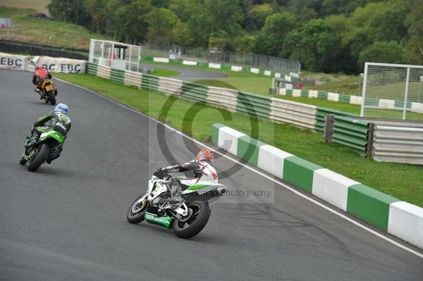 Mallory park Leicestershire;Mallory park photographs;Motorcycle action photographs;event digital images;eventdigitalimages;mallory park;no limits trackday;peter wileman photography;trackday;trackday digital images;trackday photos