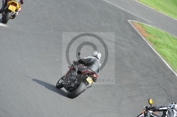 Mallory park Leicestershire;Mallory park photographs;Motorcycle action photographs;event digital images;eventdigitalimages;mallory park;no limits trackday;peter wileman photography;trackday;trackday digital images;trackday photos