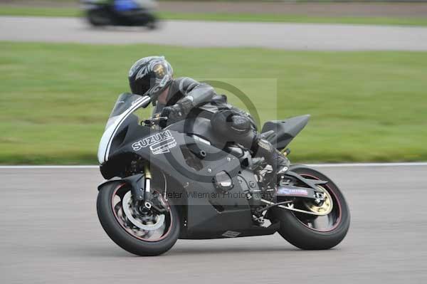 Motorcycle action photographs;Rockingham;Rockingham photographs;Trackday digital images;event digital images;eventdigitalimages;no limits trackday;peter wileman photography;rockingham corby northamptonshire;trackday;trackday photos
