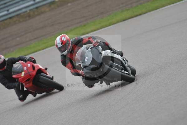Motorcycle action photographs;Rockingham;Rockingham photographs;Trackday digital images;event digital images;eventdigitalimages;no limits trackday;peter wileman photography;rockingham corby northamptonshire;trackday;trackday photos