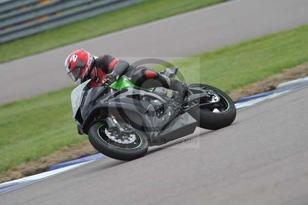 Motorcycle action photographs;Rockingham;Rockingham photographs;Trackday digital images;event digital images;eventdigitalimages;no limits trackday;peter wileman photography;rockingham corby northamptonshire;trackday;trackday photos