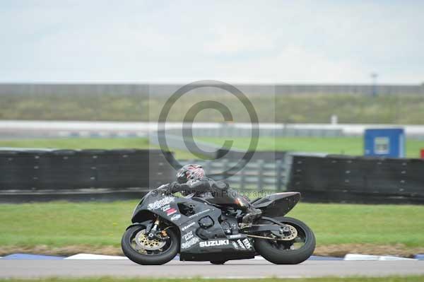 Motorcycle action photographs;Rockingham;Rockingham photographs;Trackday digital images;event digital images;eventdigitalimages;no limits trackday;peter wileman photography;rockingham corby northamptonshire;trackday;trackday photos